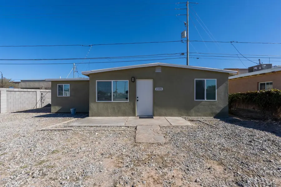 2105 S WALNUT AVE, Yuma, AZ 85364 - Image #2