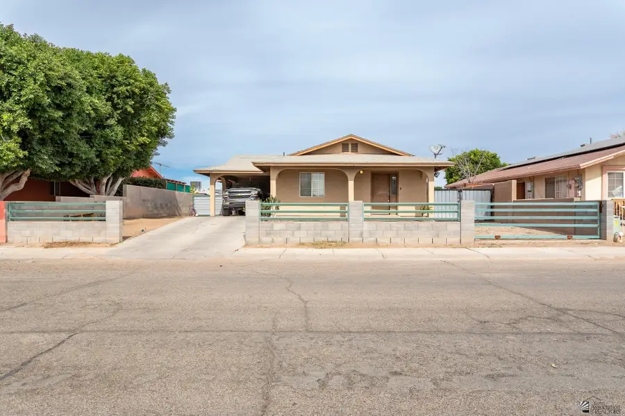 866 W PALO VERDE ST, Somerton, AZ 85350 - #2