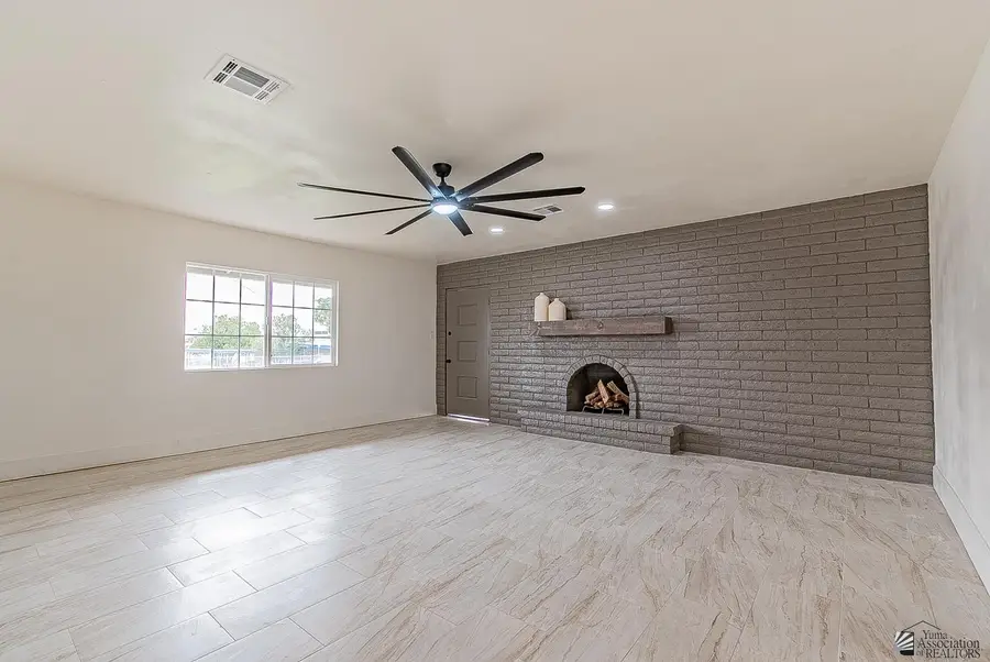 912 PALMCROFT DR, Yuma, AZ 85364 - #2