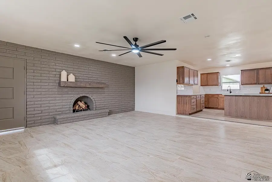 912 PALMCROFT DR, Yuma, AZ 85364 - #3