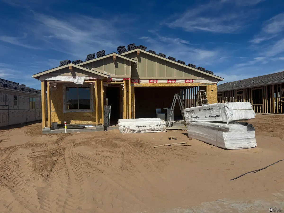 7684 E 35 ST, Yuma, AZ 85365 - #1