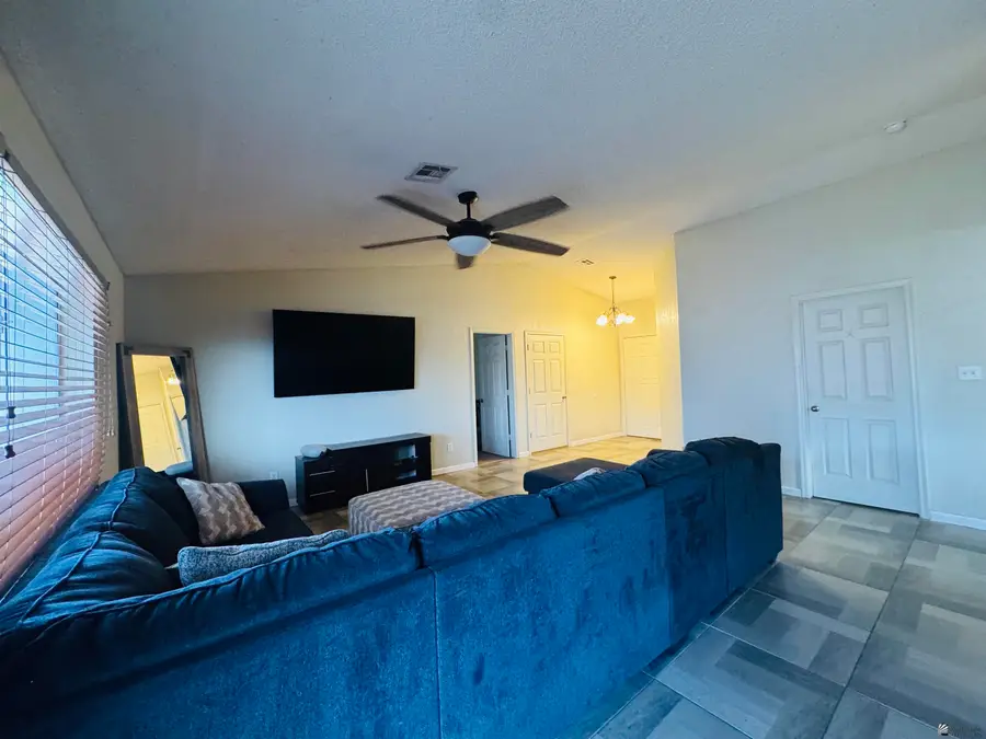 828 W 13 ST, Somerton, AZ 85350 - #3