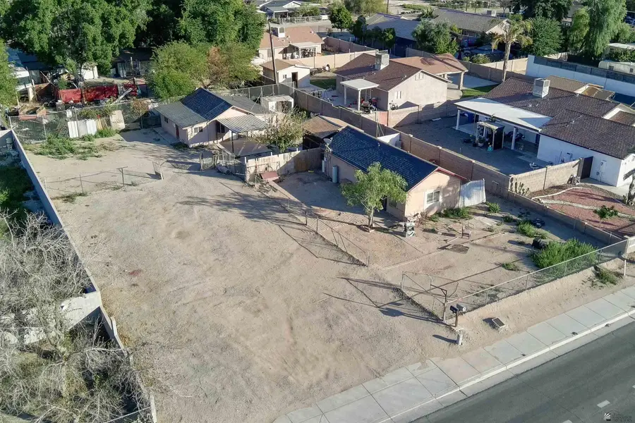 881 S AVE C, Yuma, AZ 85364 - #3