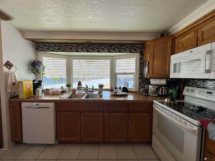 2700 W 8 ST, Yuma, AZ 85364 - #3