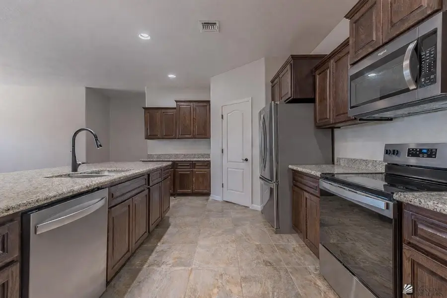 7881 E 43 LN, Yuma, AZ 85365 - #3