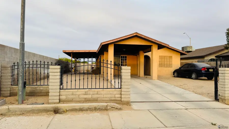 1037 N GUERRERO AVE, San Luis, AZ 85336 - #2