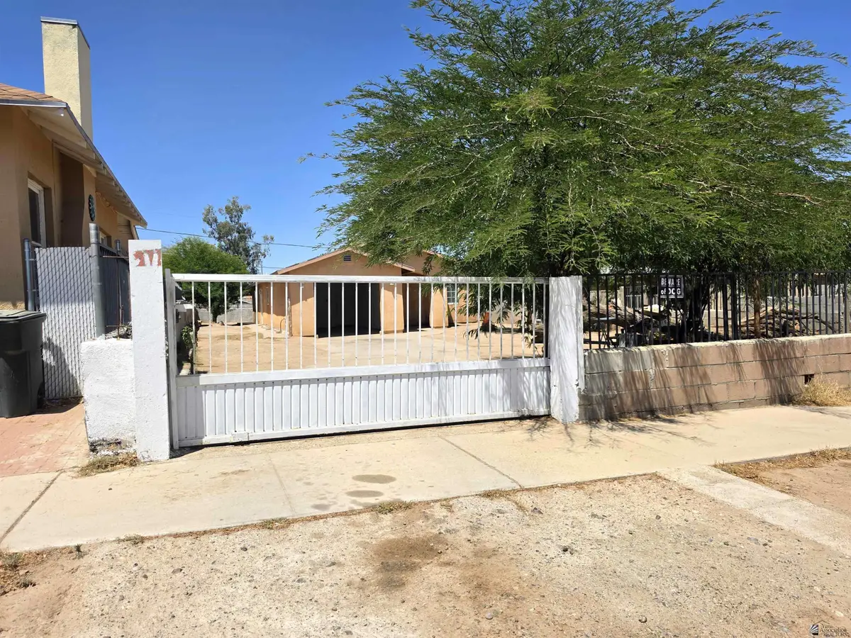 272 S 7 AVE, Yuma, AZ 85364 - #1