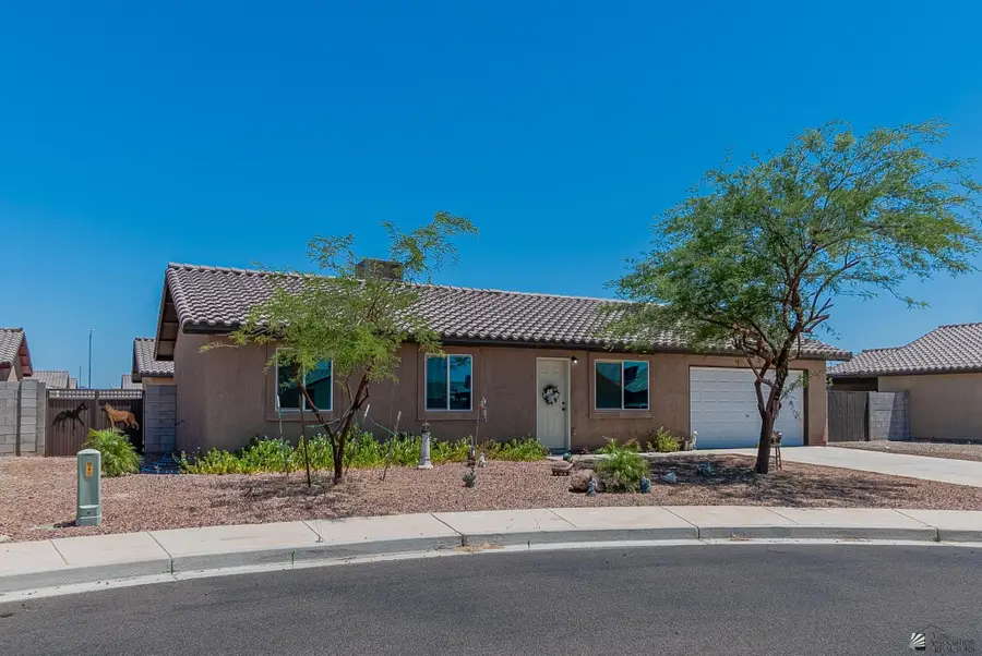 3613 S ISABEL DR, Yuma, AZ 85365 - #2