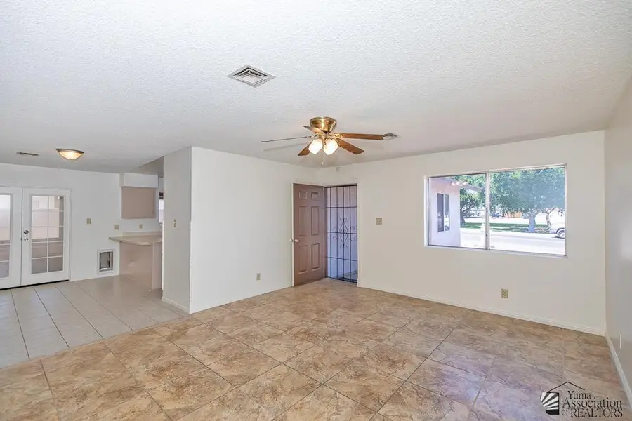 1051 S 14 AVE, Yuma, AZ 85364 - #3