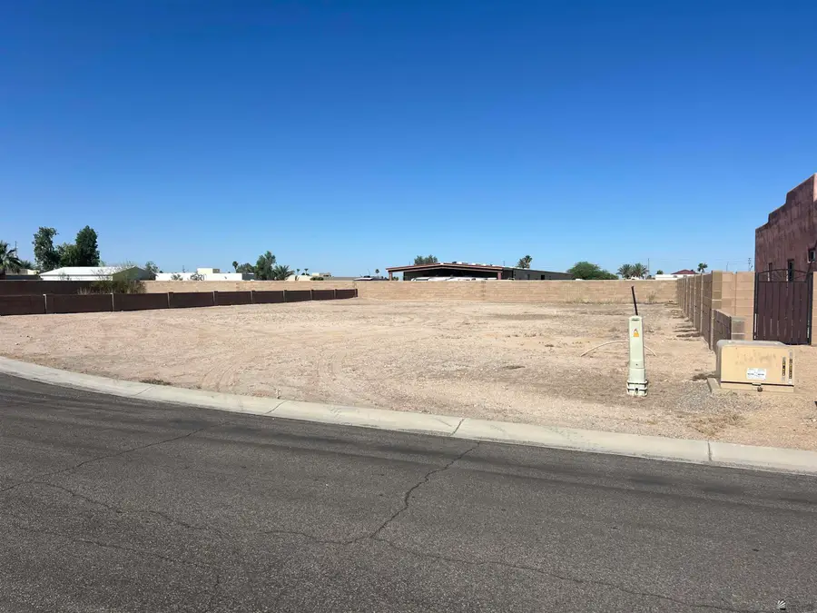 11472 S GUADALUPE DR, Yuma, AZ 85367 - #2
