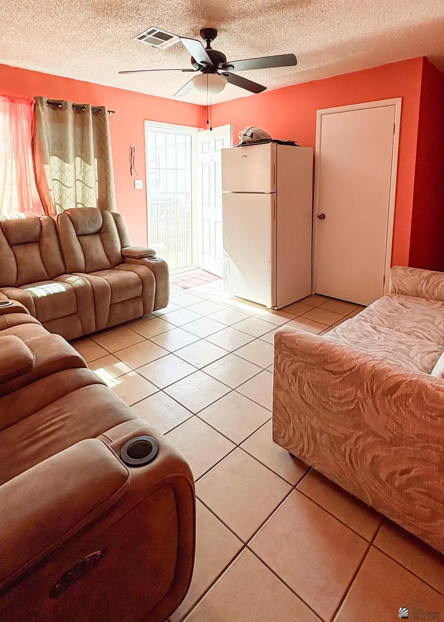 1881 S 17 AVE, Yuma, AZ 85364 - #3