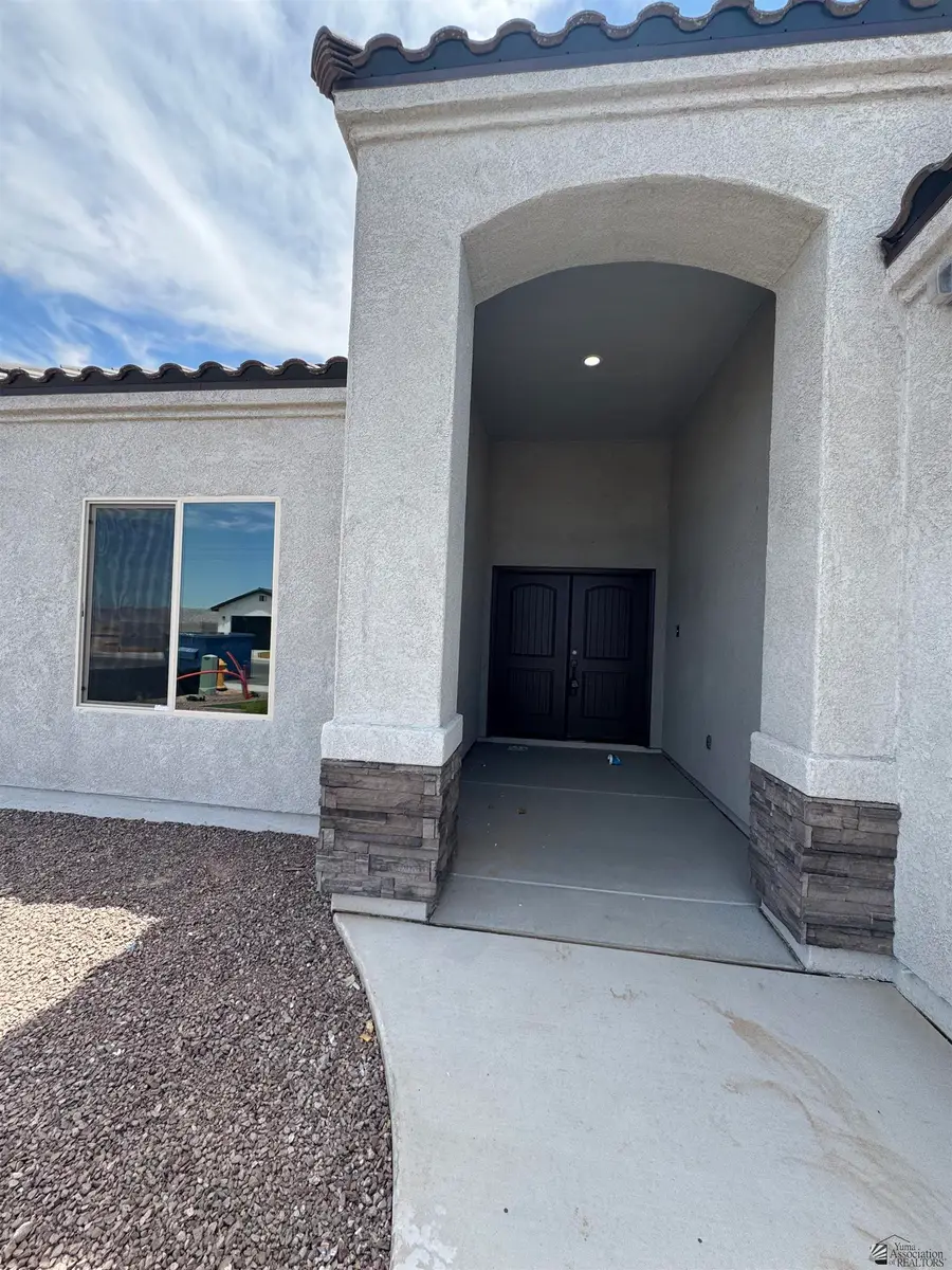 10560 E 45 LN, Yuma, AZ 85367 - #2