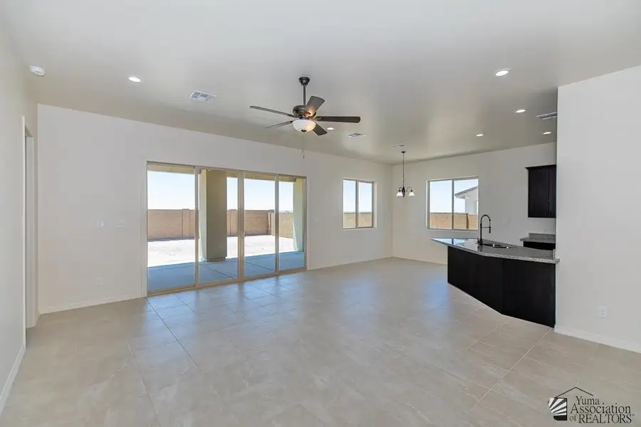 12585 E 51 LN, Yuma, AZ 85367 - #3