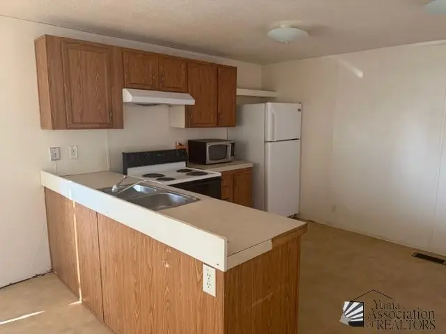962 S 20 AVE, Yuma, AZ 85364 - #3