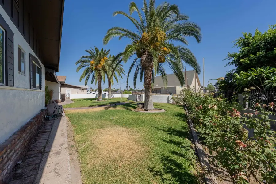 210 E 26 PL, Yuma, AZ 85364 - #2