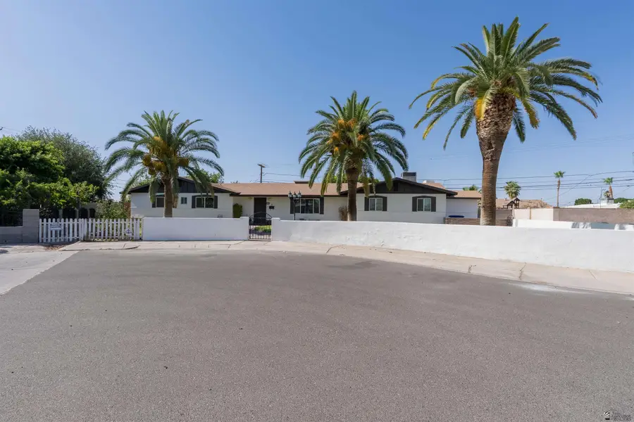 210 E 26 PL, Yuma, AZ 85364 - #3
