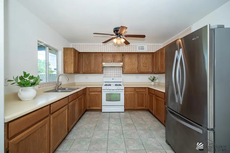 208 E PALO VERDE ST, Yuma, AZ 85364 - #3