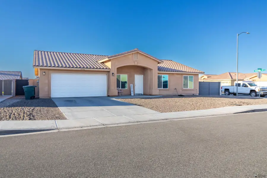7736 E 43 LN, Yuma, AZ 85365 - #3