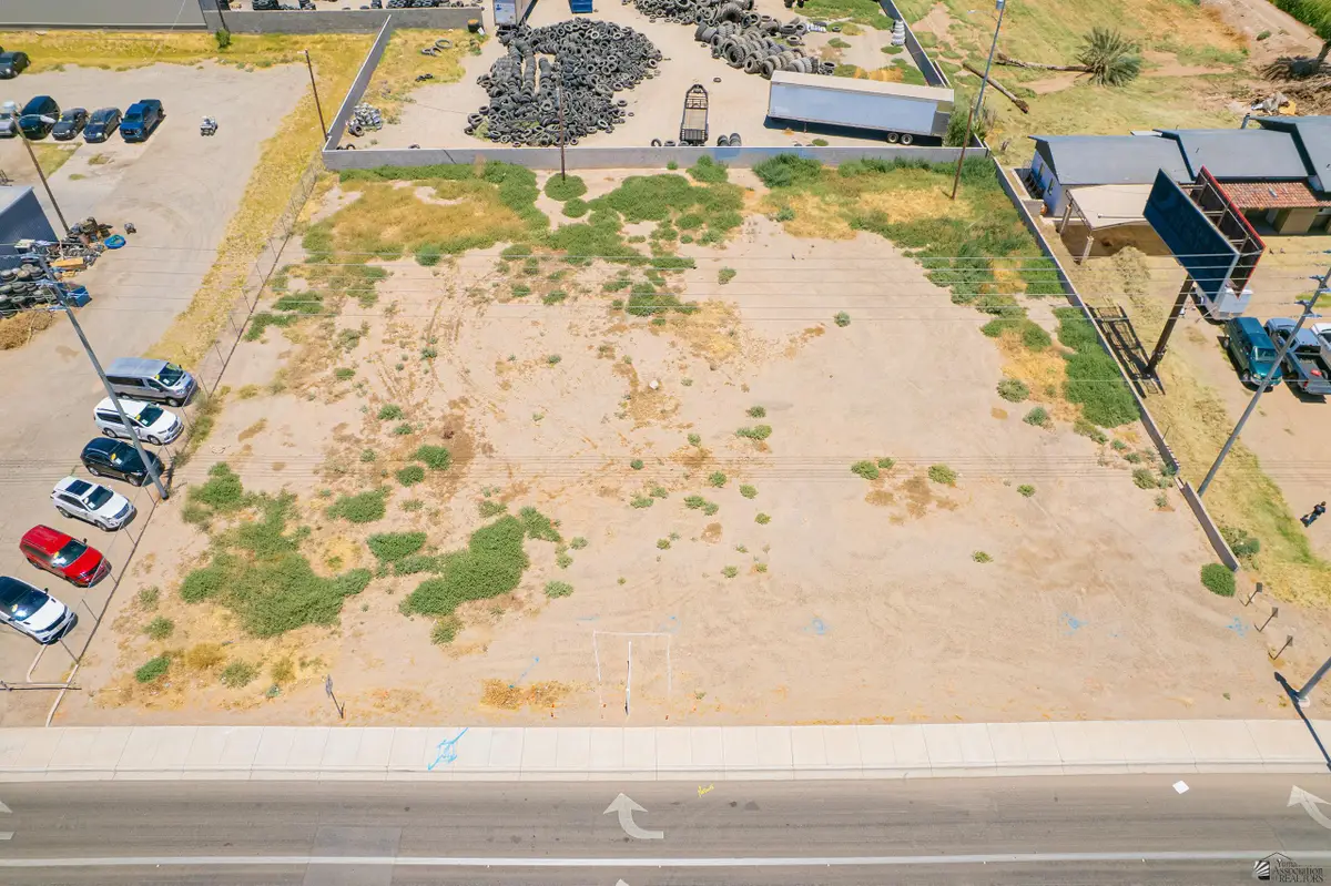 2390 W 32 ST, Yuma, AZ 85364 - #1