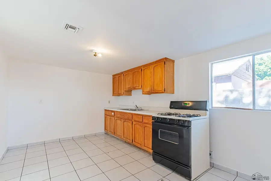 2221 W 9 ST, Yuma, AZ 85364 - #3