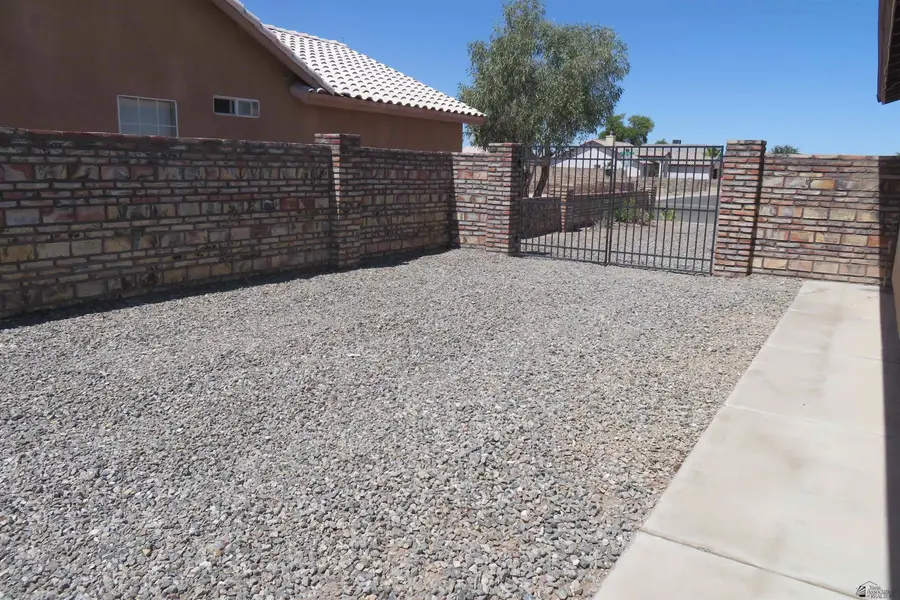 11633 S CHAPARRAL DR, Yuma, AZ 85365 - #2