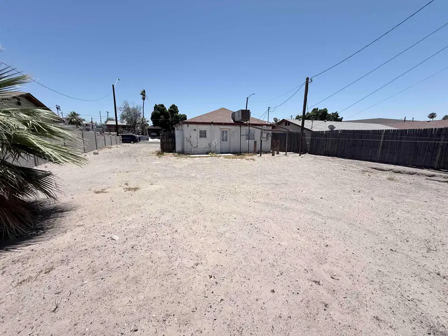 650 S 13 AVE, Yuma, AZ 85364 - #2