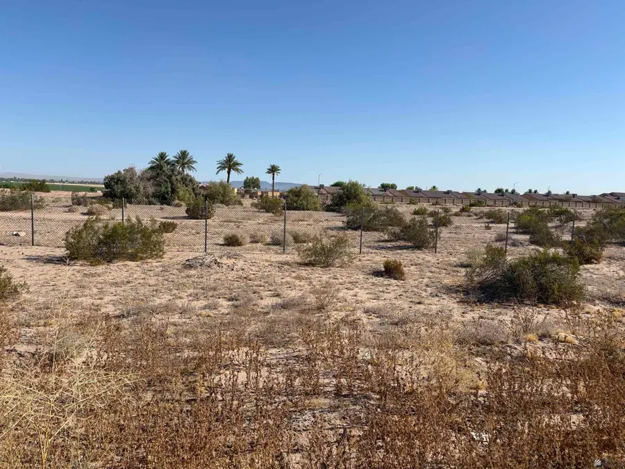 E VIEW PARKWAY, Yuma, AZ 85365 - #2