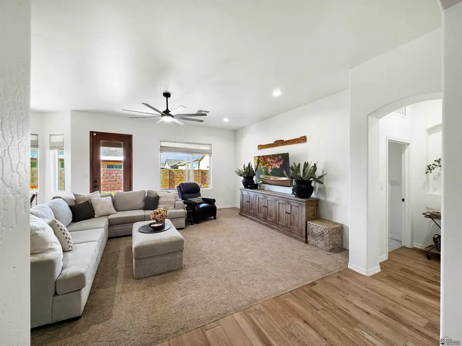 3369 W 36 ST, Yuma, AZ 85365 - #2