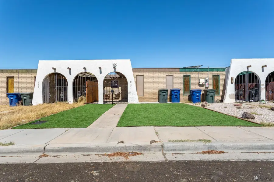 2124 S 11 AVE, Yuma, AZ 85364 - #2