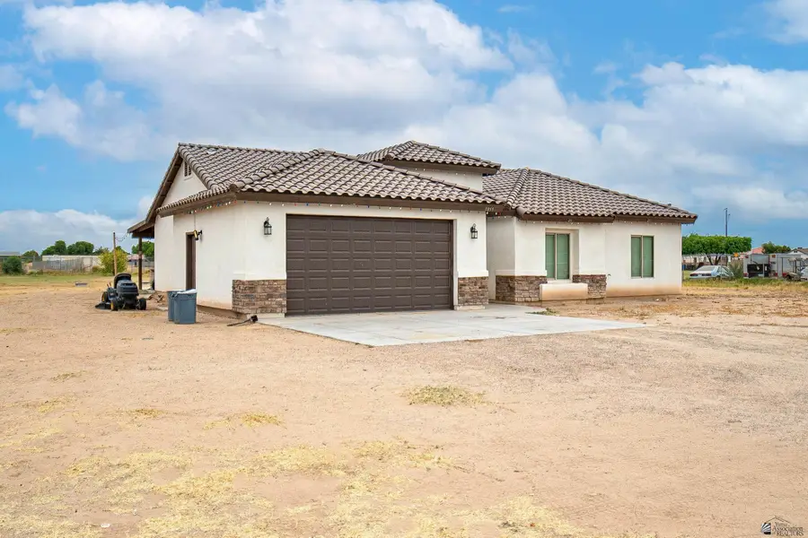 1855 W COUNTY 17 ST, Somerton, AZ 85350 - #3