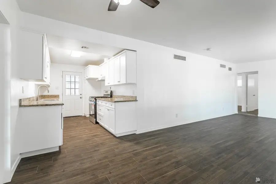 1910 W 18 ST, Yuma, AZ 85364 - #3