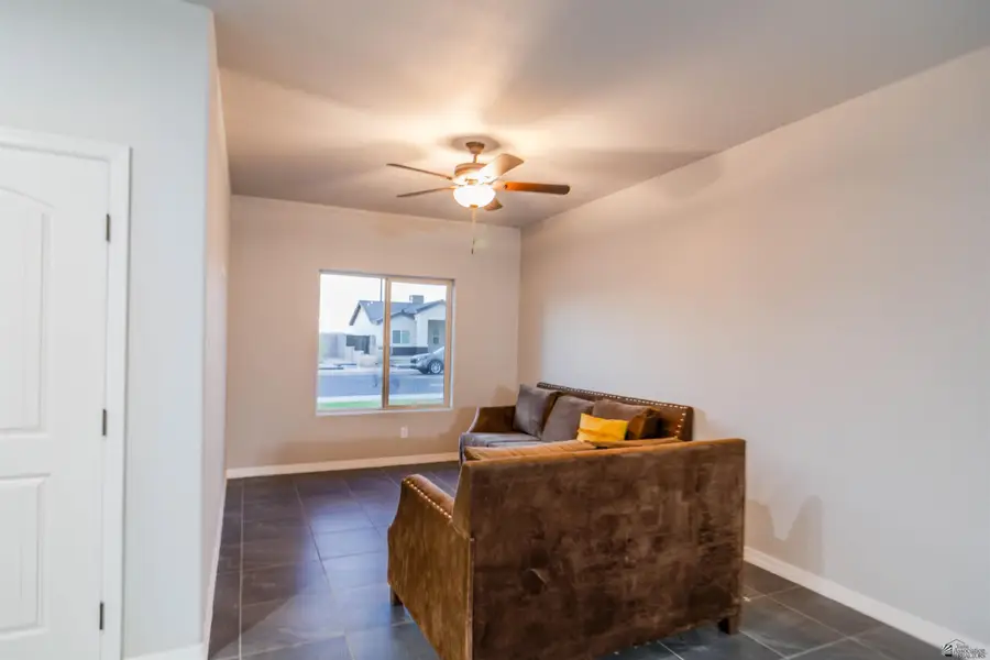 10616 E 45 LN, Yuma, AZ 85367 - #3