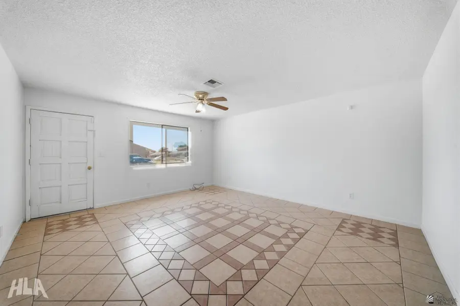 403 S 40 DR, Yuma, AZ 85364 - #3