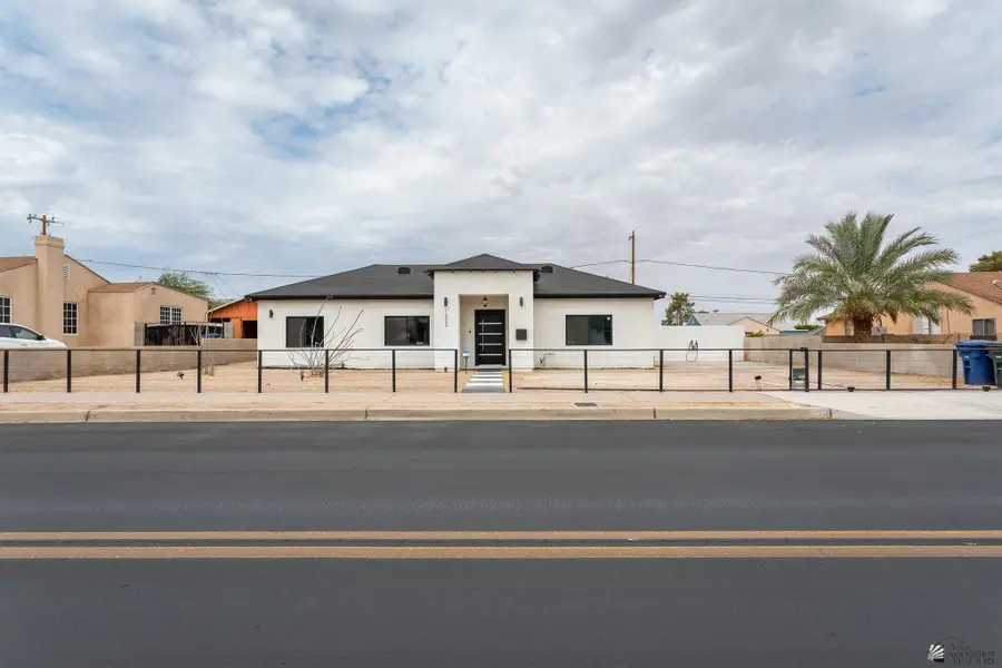 1520 S 5 AVE, Yuma, AZ 85364 - #2