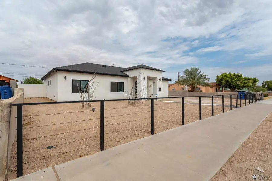 1520 S 5 AVE, Yuma, AZ 85364 - #3