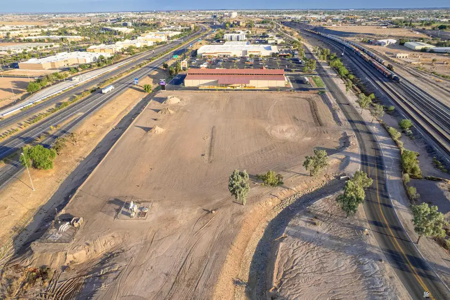 951 S Redondo Center Dr., Yuma, AZ 85365 - #3