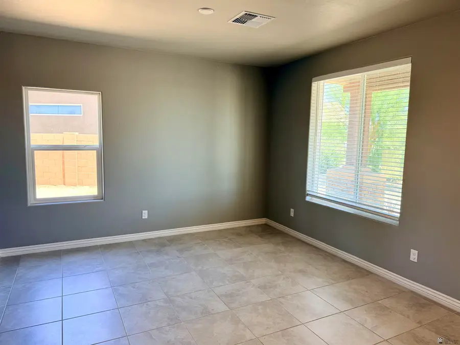3942 W 38 Pl, Yuma, AZ 85364 - #2