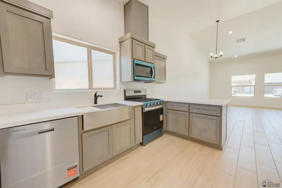 7518 E 24 Pl, Yuma, AZ 85365 - #2