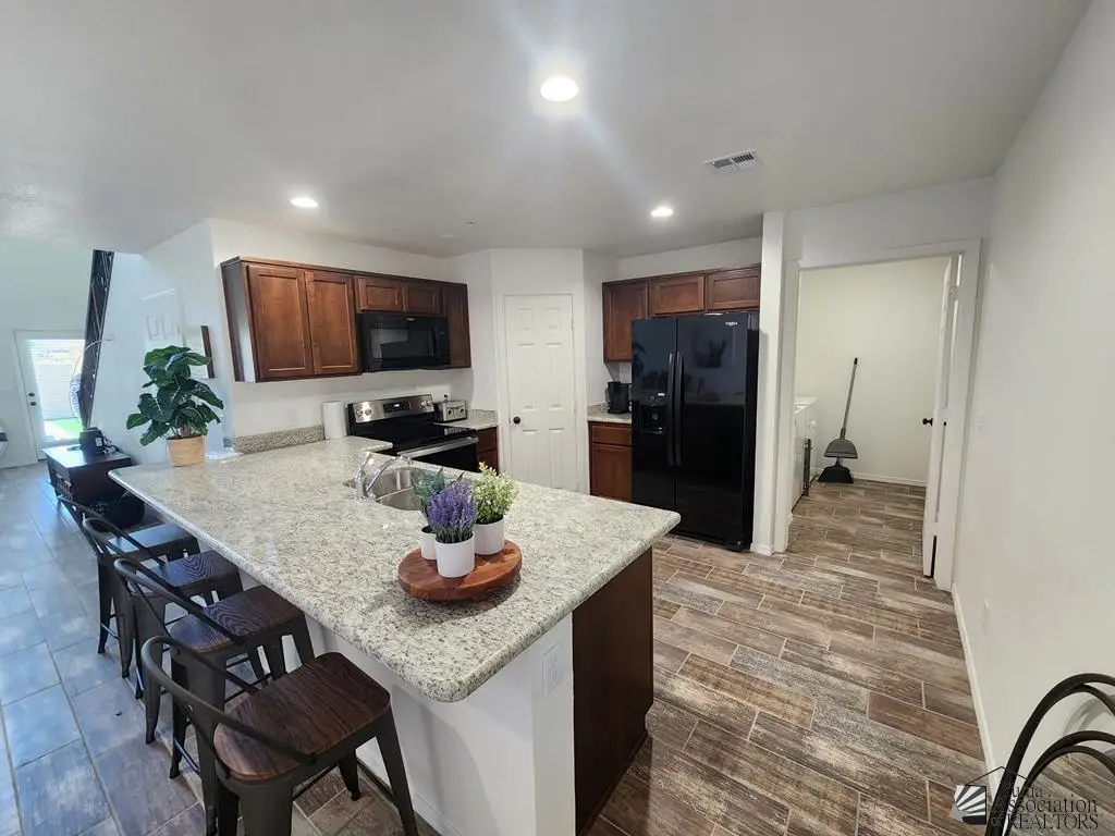 3836 S Sol Dr, Yuma, AZ 85365 - #1