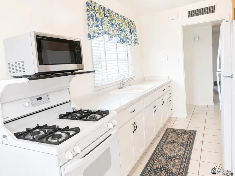 1925 W 16 Pl, Yuma, AZ 85364 - #2