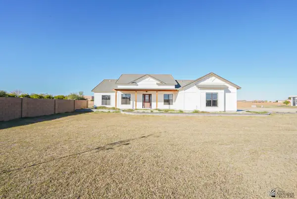 12826 S Greenview Way, Yuma, AZ 85365