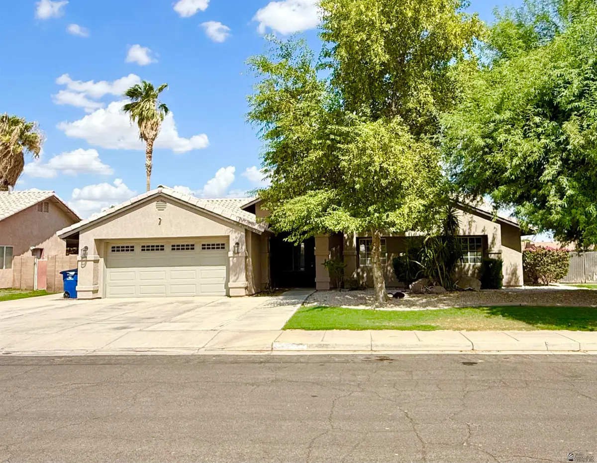 2117 S 33 Dr, Yuma, AZ 85364 - #1