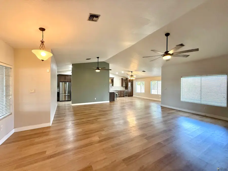 2117 S 33 Dr, Yuma, AZ 85364 - #3