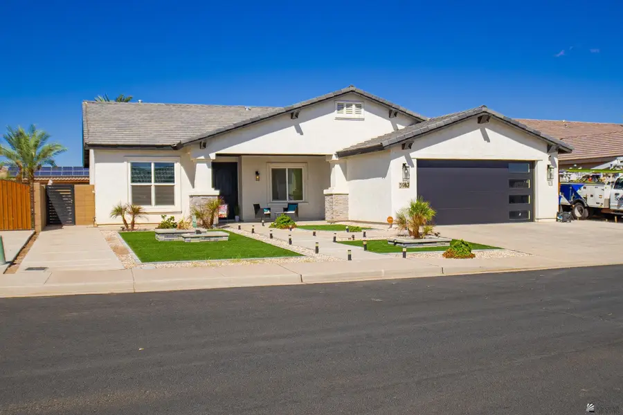 3982 S 34 Dr, Yuma, AZ 85365 - #2