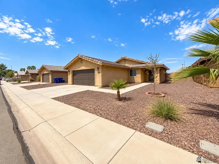 10142 E 33 St, Yuma, AZ 85365 - #2