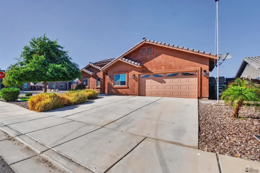 4490 W 27 St, Yuma, AZ 85364 - #3