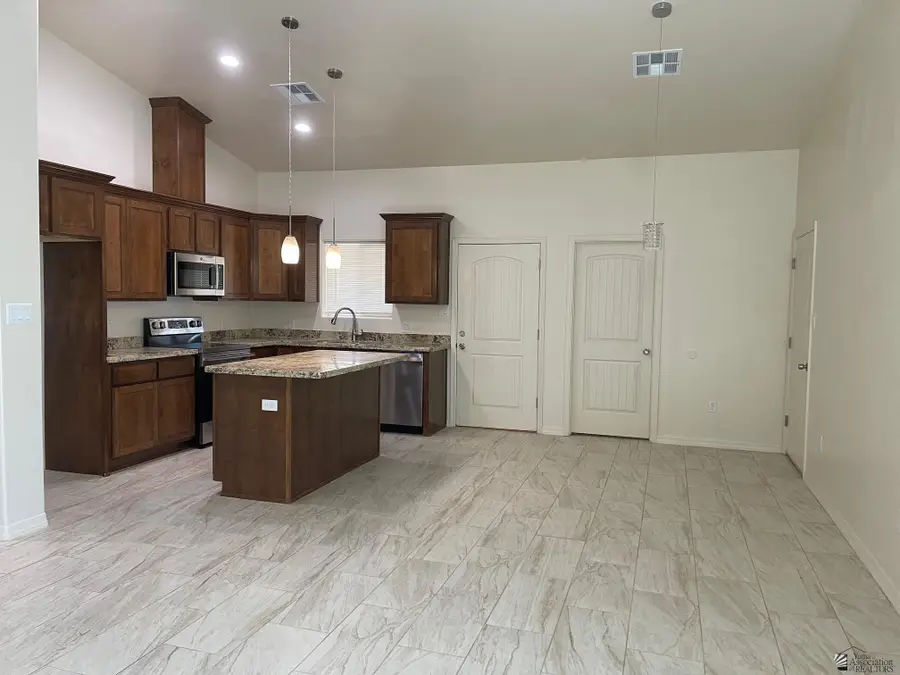 10958 E 46 Pl, Yuma, AZ 85367 - #2