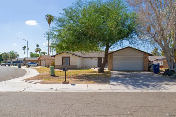 3076 W London Dr, Yuma, AZ 85364