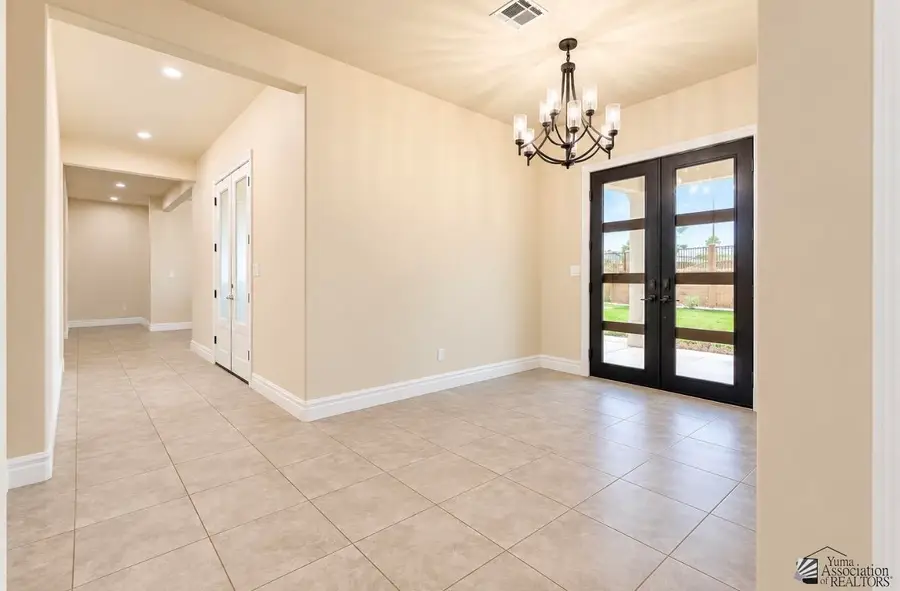 2070 S Araby Rd, Yuma, AZ 85365 - #3
