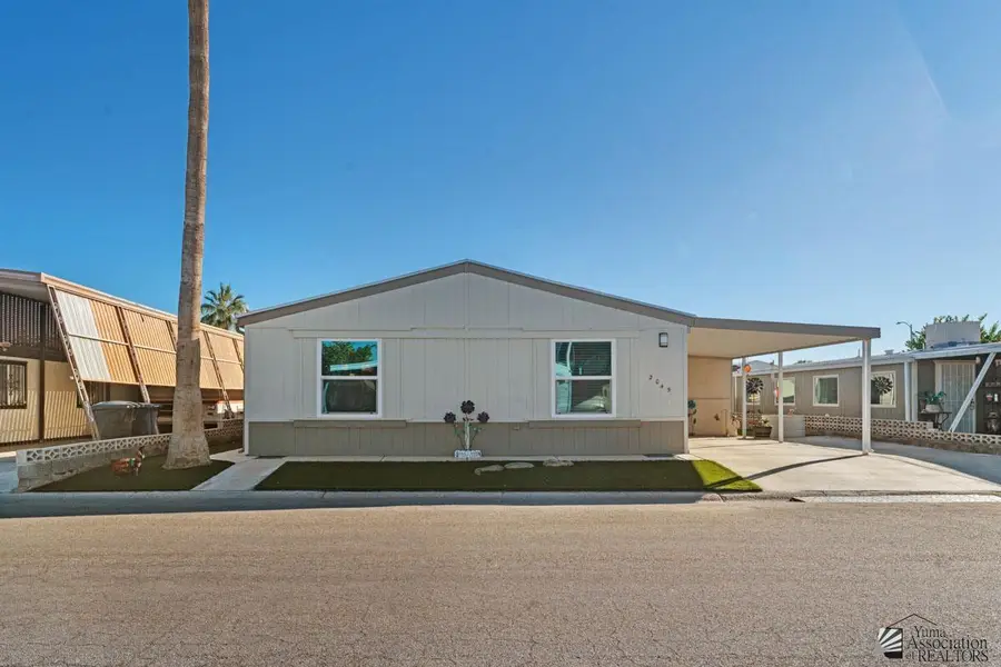 2045 S Roadrunner Ave, Yuma, AZ 85364 - #3